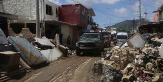 Se suman empresarios poblanos al envío de víveres a damnificados de Guerrero