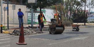 Por apatía de municipios metropolitanos, el gobierno estatal arrancó Bacheo Nocturno