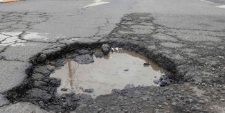 Con deuda y baches así la ciudad de Puebla 