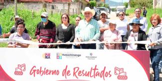 Rogelio López entregó drenaje y pavimentación en Tenango de las Flores