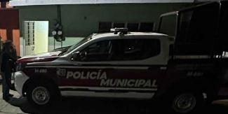 Hallan cuerpo apuñalado de un abuelito en su casa