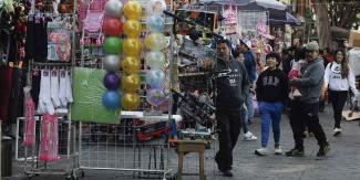 Comercio informal invade el Centro Histórico de Puebla en fin de año