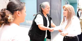 Encabeza Ceci Arellano jornada del SEDIF en beneficio de familias de Santo Tomás Hueyotlipan