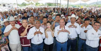 Gobierno de Puebla fortalece la productividad del campo con entrega de insumos en la Mixteca poblana