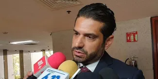 Ningún diputado tiene la reelección cantada en Morena: Miguel Carrillo