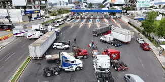 Paro de AMOTAC en la Vía Atlixcáyotl deja varados a usuarios de Atlixco rumbo a Puebla