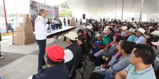 Pepe Chedraui entrega 3 mil despensas en Tecola para fortalecer la alimentación de familias poblanas