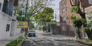 Privatizan calles en Bella Vista con rejas eléctricas