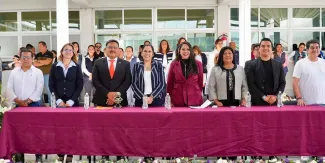 Tonantzin Fernández entrega becas de la UDLAP a estudiantes destacados de San Pedro Cholula