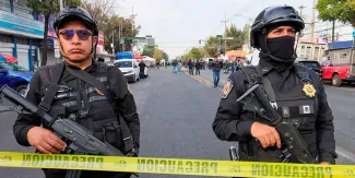 Detienen a 5 policías dedicados al robo de casa habitación en CDMX 
