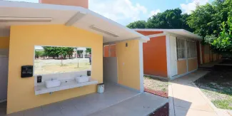 Alejandro Armenta entrega escuelas rehabilitadas tras daños por la tormenta "Jerry" en Puebla