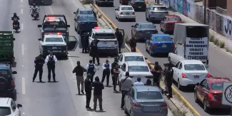 Detienen a cuatro presuntos estafadores tras persecución en el Periférico Ecológico de Puebla