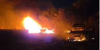Habitantes queman patrullas en Huaquechula al detener a ladrón de camiones