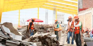 “Ediles constructores” acaparan obras con sus empresas y generan desempleo: FxM