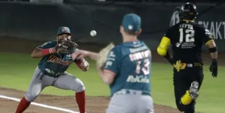 Pericos de Puebla elimina a Diablos Rojos y acaba con el sueño del tricampeonato