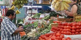 Ventas de ANTAD crecen, pero consumidores mexicanos moderan sus compras