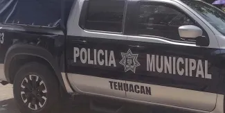 Persecución en Tehuacán termina con tres detenidos y una camioneta asegurada