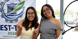 Con sargazo estudiantes BUAP crean biohilos