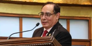 Esposa de exfiscal confirma suicidio y pide frenar rumores sobre su muerte