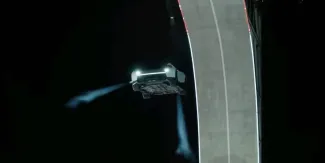 Así es el Tesla Roadster hace giros y saltos en el aire