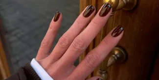 Uñas elegantes otoño 2026: cinco diseños de moda para cualquier edad