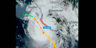 Huracán Trudy categoría 2 se acerca a Colima y Jalisco; alertan por lluvias