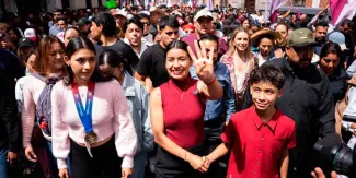 Más de 40 mil personas abarrotaron y arroparon en el zócalo, a la campeona para Puebla!!!
