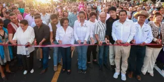 Carretera nueva histórica; Ariadna Ayala entregó rehabilitación del camino a Metepec