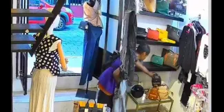 “¡No te lleves la bolsa!”: empleada frustra robo en Atlixco a punta de pistola. VIDEO