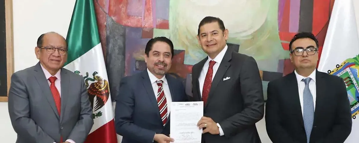 Relevo en el SEDIF: Carlos Ochoa nuevo director; Juan Carlos Valdés llega a Egresos