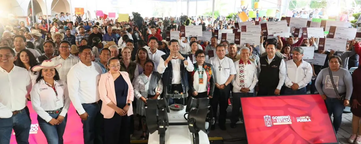 Armenta fortalece el campo en Cuautinchán con fertilizantes, maquinaria y obras comunitarias