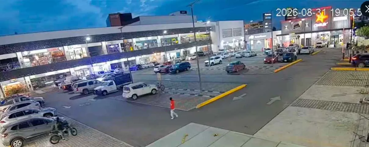 Reportan asalto en Coppel de Lomas de Angelópolis; hubo detonaciones