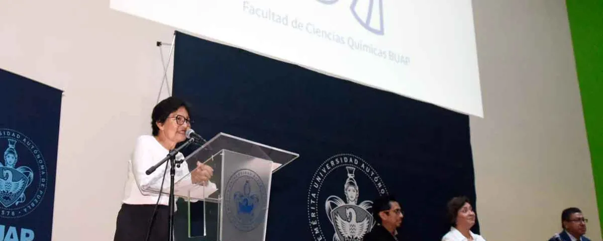 Dicta conferencia Lilia Cedillo en conmemoración del XIII aniversario de la Licenciatura en Biotecnología de la BUAP