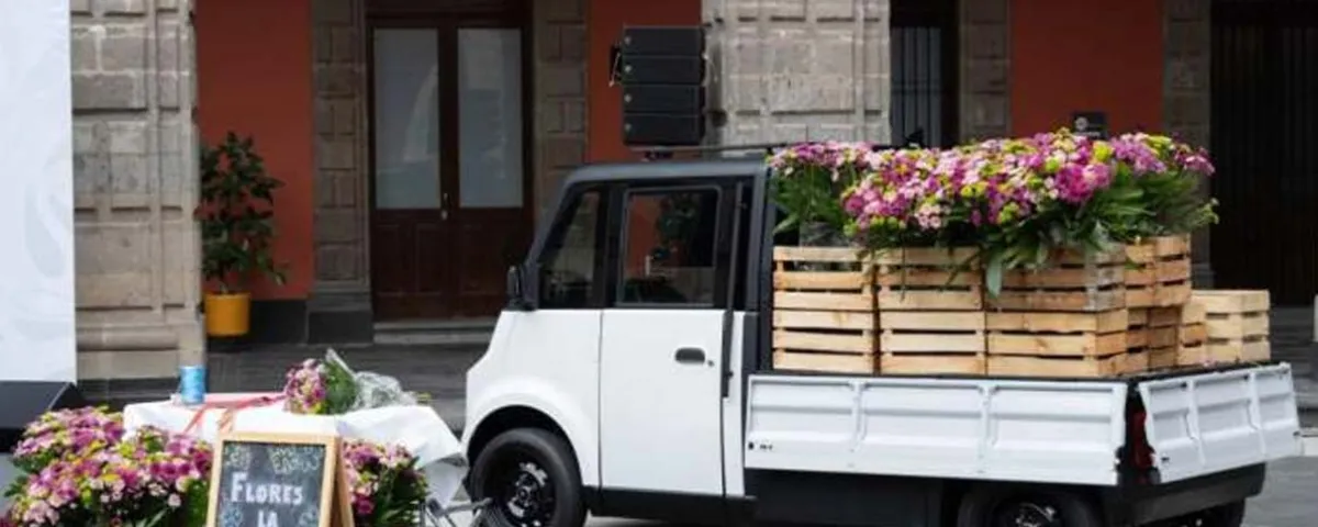 Presentan el Olinia Carga, vehículo eléctrico desarrollado en Puebla