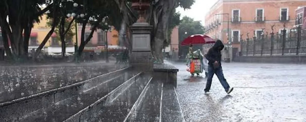 Lluvias fuertes azotarán Puebla este sábado