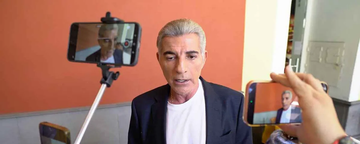 Tony Gali reaparece entre café y política