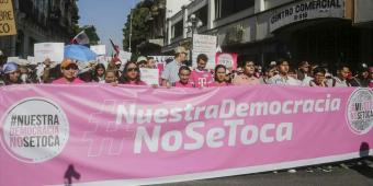 Morena pidió fiscalizar Marcha por la Democracia convocada por la oposición