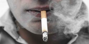 83 mil poblanos fumadores desafían a la muerte