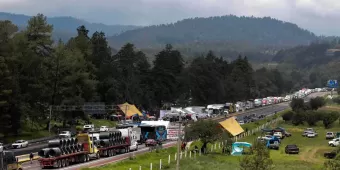 36 horas sin paso en la autopista México-Puebla, el Arco Norte y en la Sierra Norte 