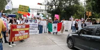 Alumnos de la Ibero protestan contra Reforma Judicial, dicen que es “capricho presidencial”