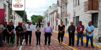 Irene Olea entregó obras de adoquinamiento en dos colonias de Izúcar