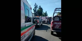 Accidente vial en Tianguismanalco deja cinco personas heridas 