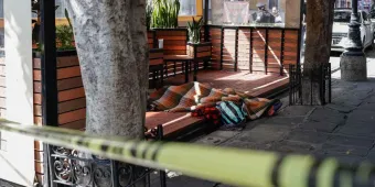 Muere indigente a metros del dormitorio de Puebla