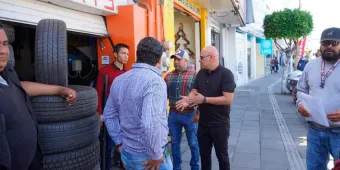 Autoridades de Texmelucan exhortan a comerciantes a no invadir banquetas en el centro